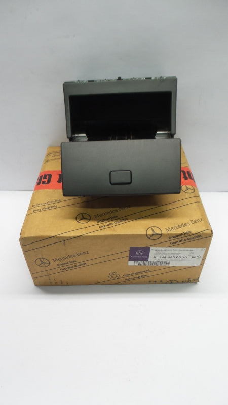 Original MERCEDES-BENZ W164 Mittelkonsolen Ablagefach hinten A16468000109051