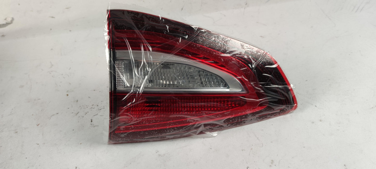 Original FORD C-Max II 2015-2019 Heckleuchte Rückleuchte Innen Rechts 2018833
