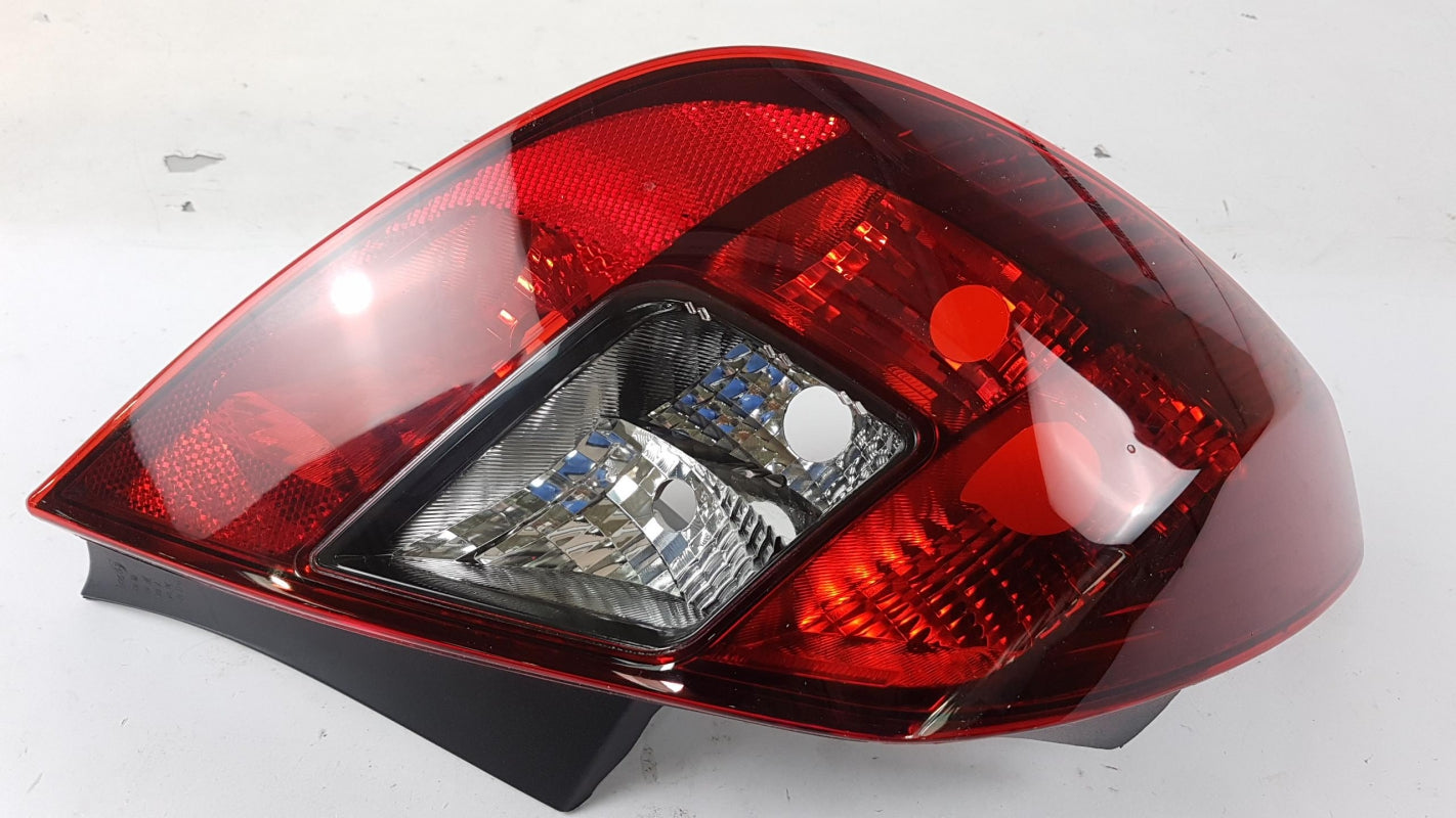 Original OE OPEL Heckleuchte 93196753