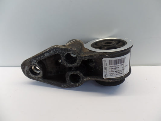 Original AUDI A6 4B VW Passat B5 Achskörper Lagerung rechts 4B0501522E