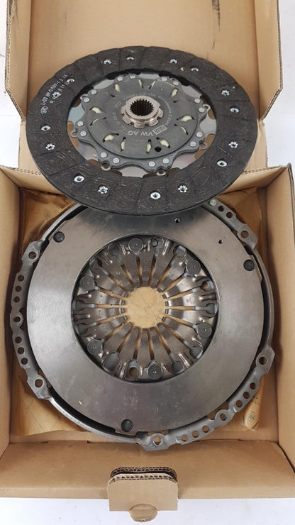 Original OE Volkswagen Kupplungssatz 04L141015G