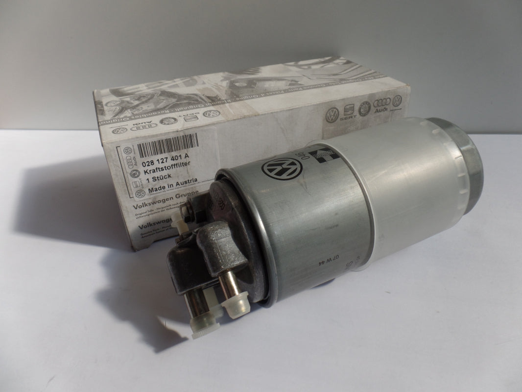 Original VW Passat AUDI A4 A6 80 90 Kraftstofffilter mit Halter 028127401A