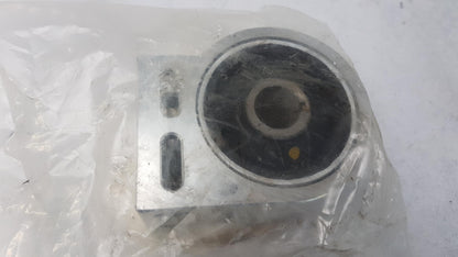 Original OPEL Antara CHEVROLET Captiva Lenker Lagerbuchse unten vorne 20946159