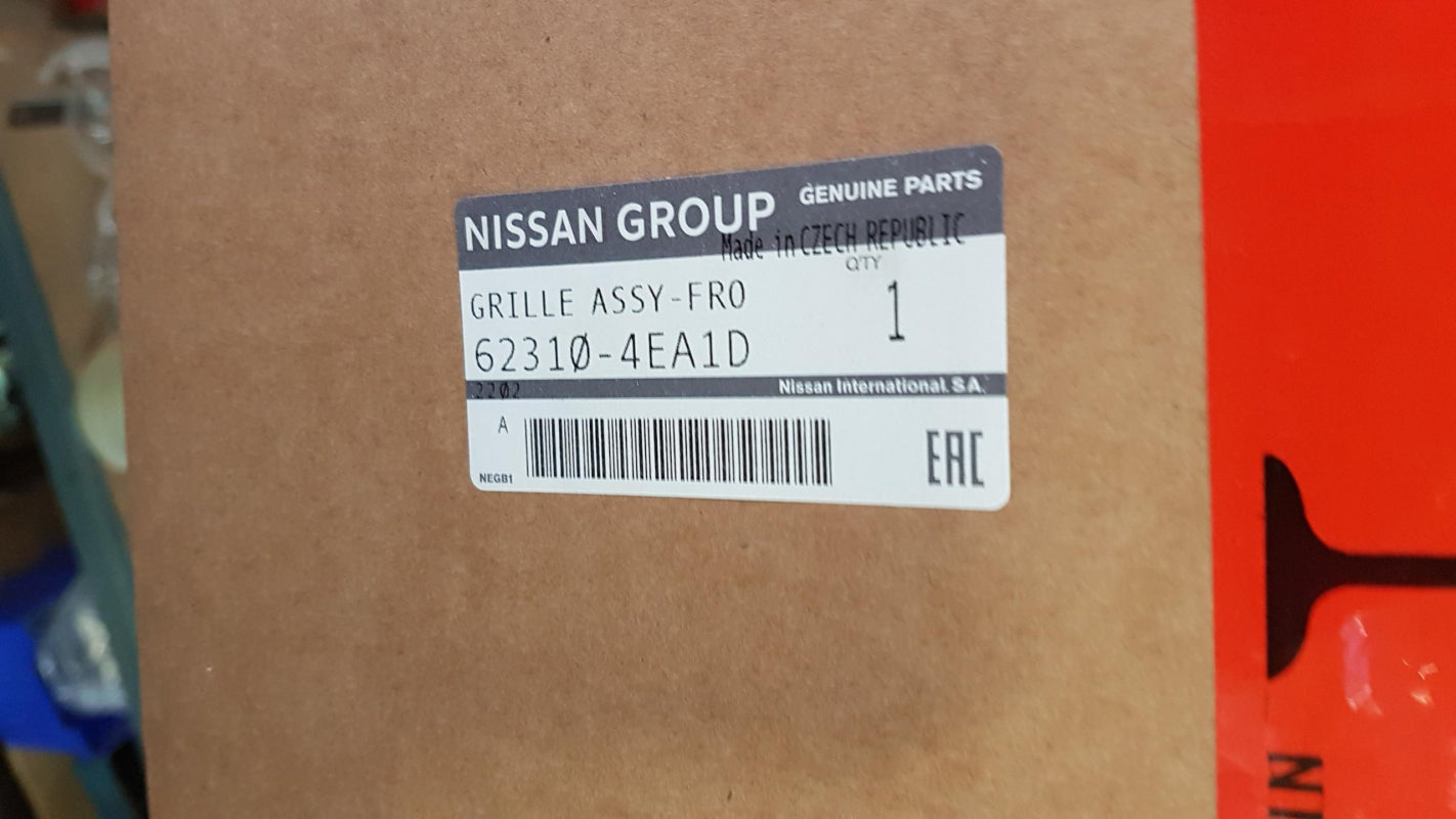 Original NISSAN Quahqai II ( J11 ) 2013- Kühlergitter 623104EA1D