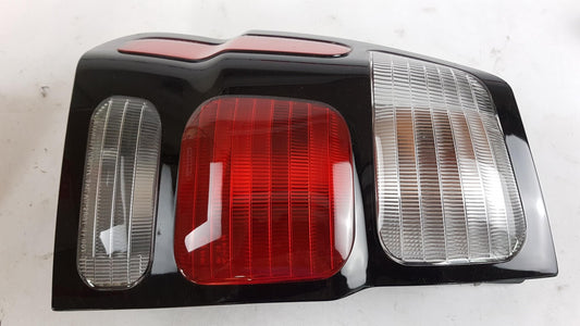 Original MITSUBISHI Pajero Sport I (1998-2009) Heckleuchte Außen Links 8330A059