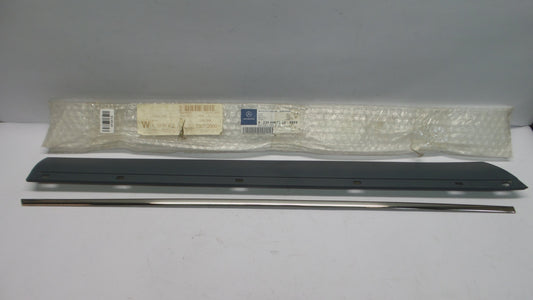 Original MERCEDES-BENZ W220 Tür Zierleiste grund hinten rechts A22069008629999