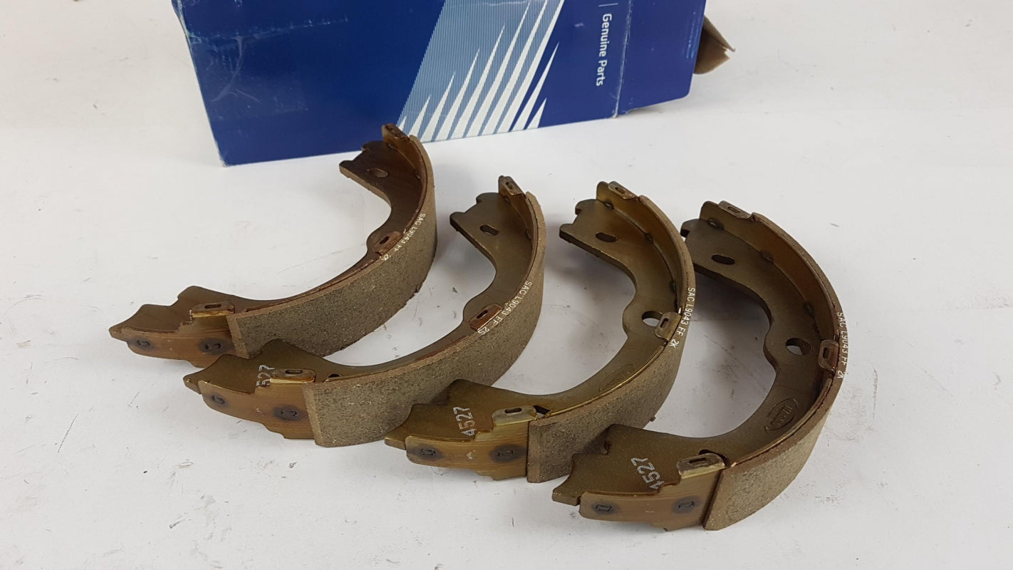 Original OE HYUNDAI/KIA Feststellbremse Bremsbackensatz 583504HA00