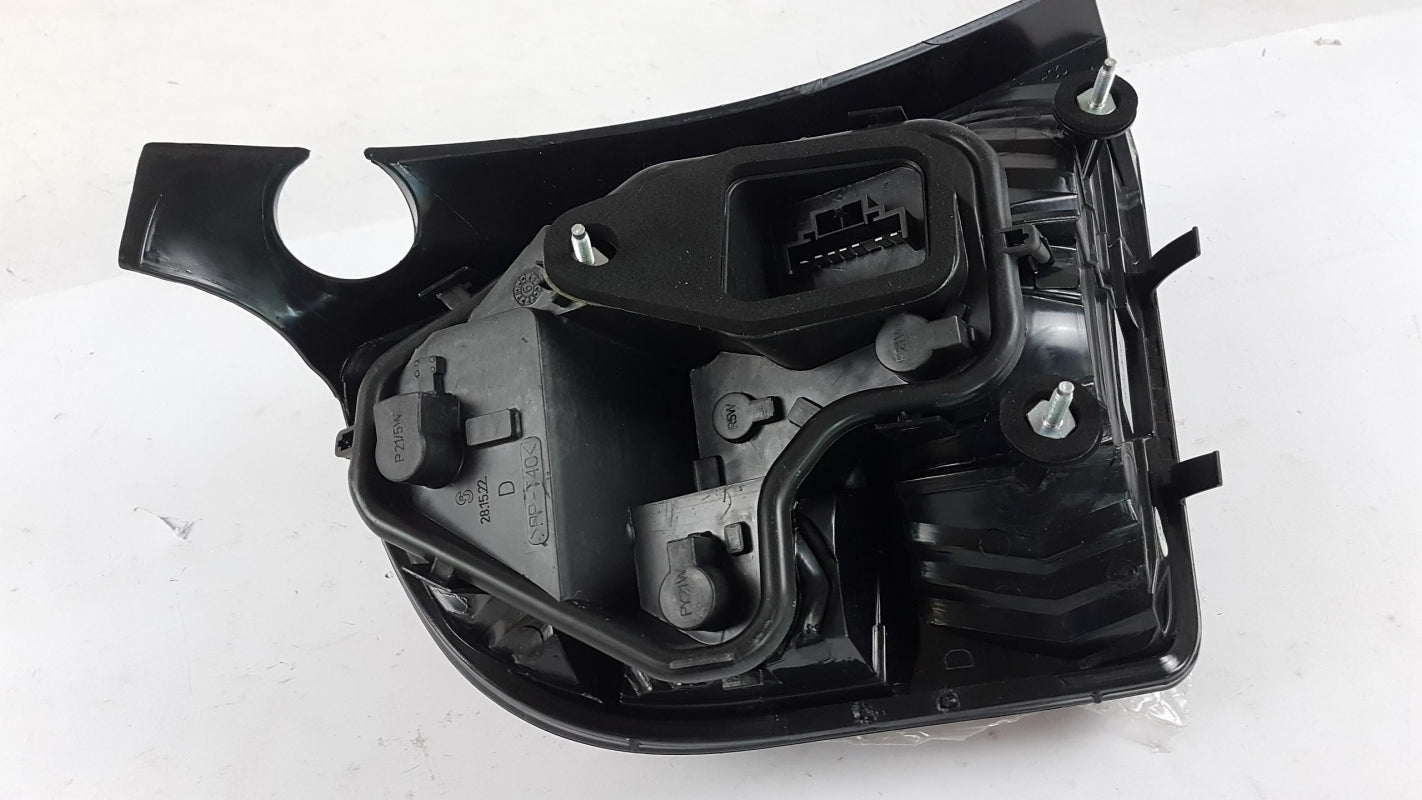 Original OE FIAT Heckleuchte 46823705