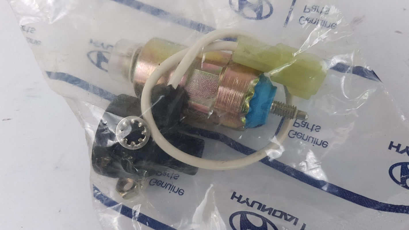 Original HYUNDAI H-1 H100 2.5TD Einspritzanlage Kraftstoffabschaltung 3313742100