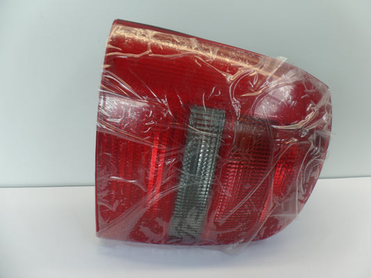 Original AUDI A4 Rückleuchte Heckleuchte mit Nebelschlussleuchte links 8D9945111