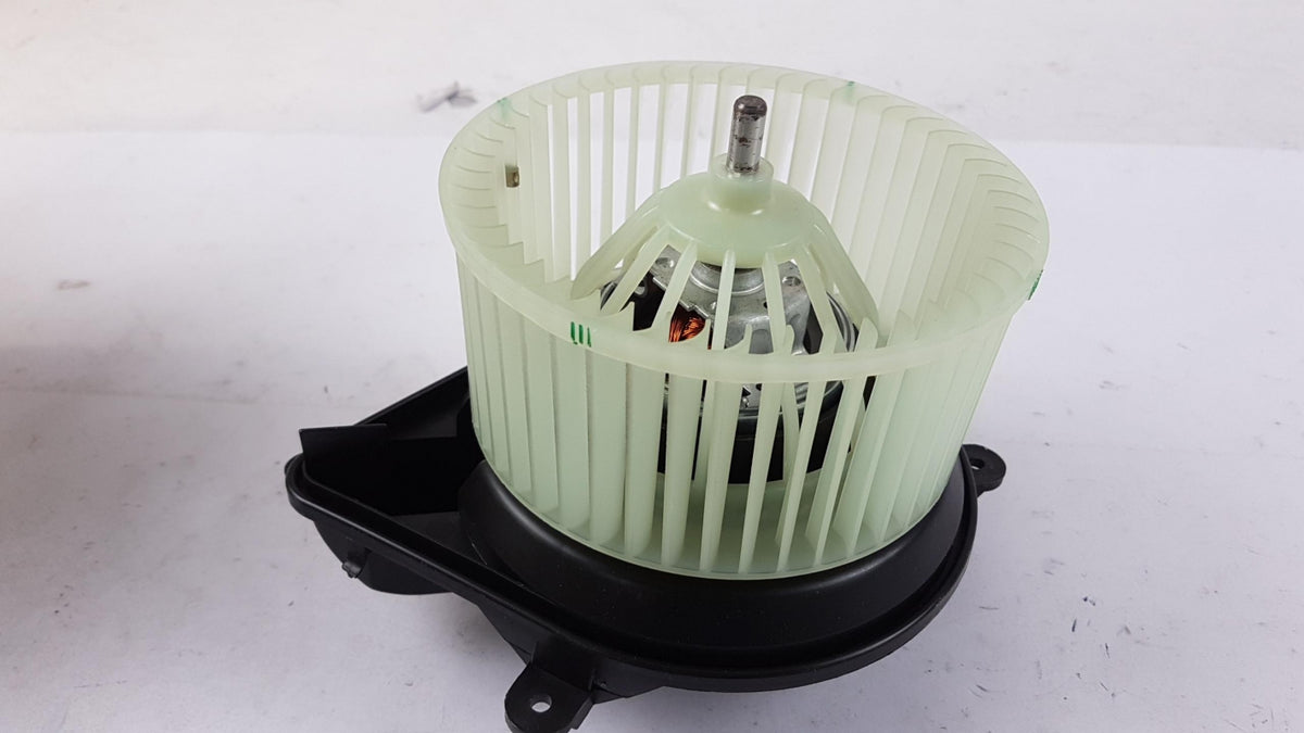 Original RENAULT Laguna Innenraumgebläse Elektromotor 7701042189