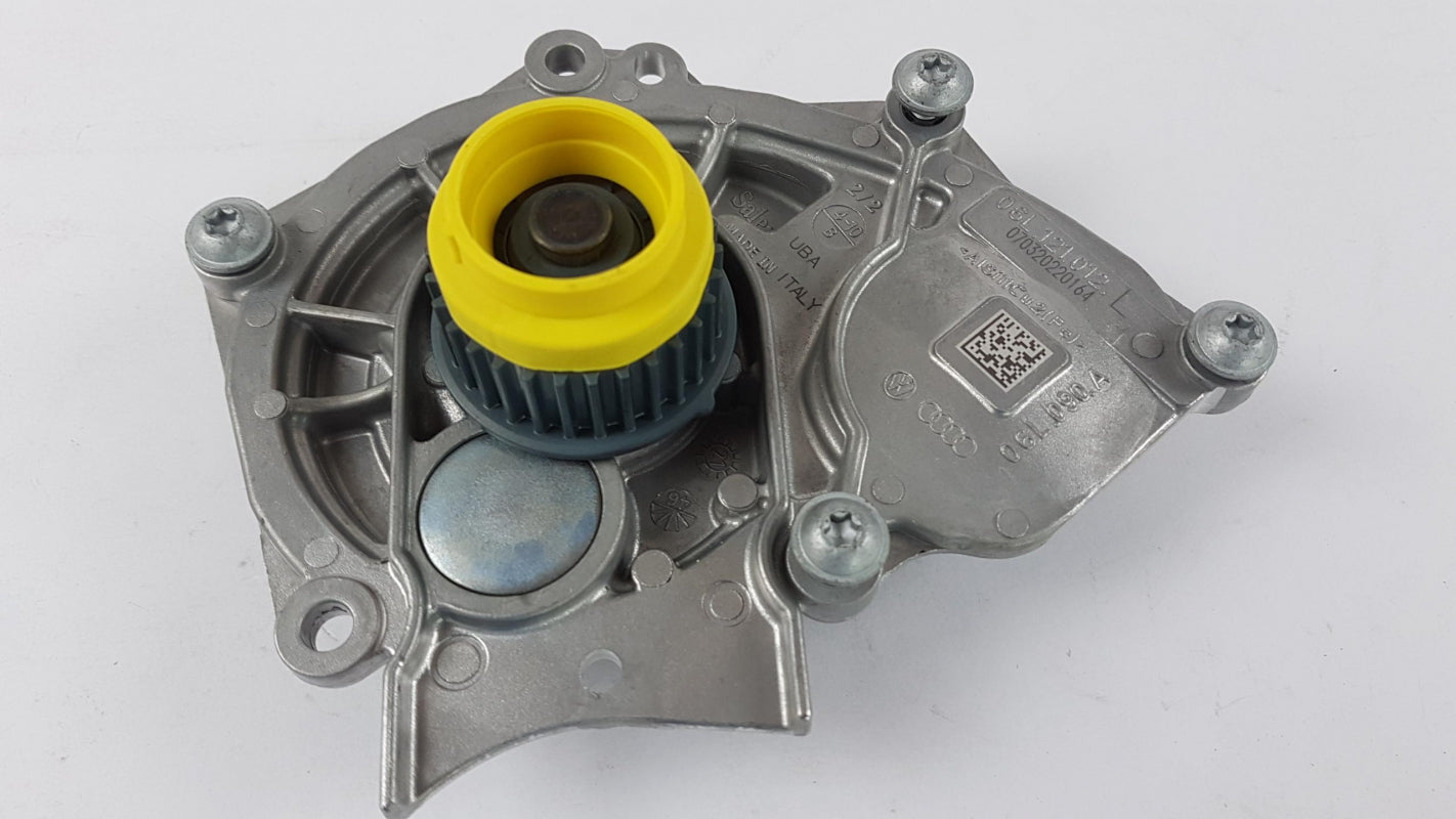 Original AUDI Q3 Q8 SKODA Superb VW Passat Polo Wasserpumpe 2.0  06L121012L