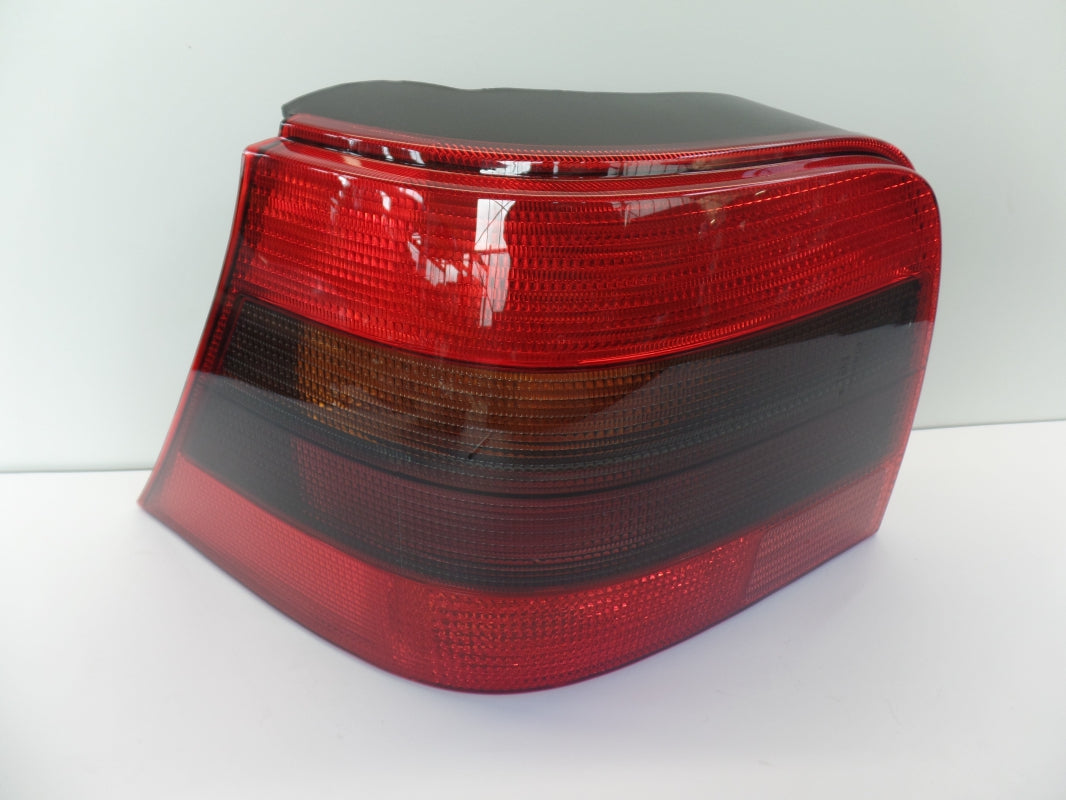 Original OE Volkswagen Heckleuchte 1J6945095S