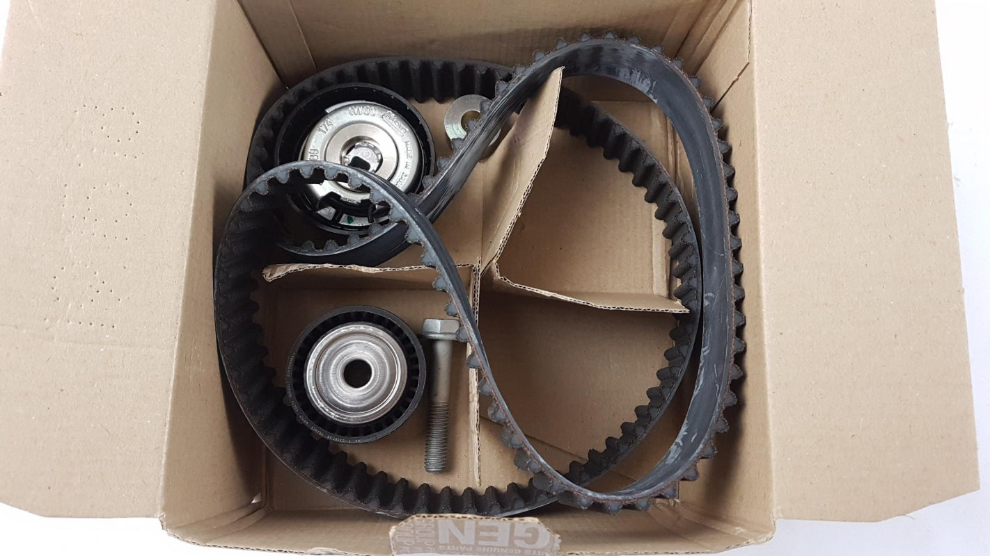 Original OE NISSAN Zahnriemensatz 1680600Q2B