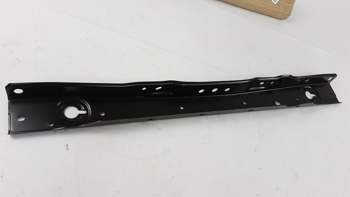 Original OE MITSUBISHI Kühlerlagerung 5256B811