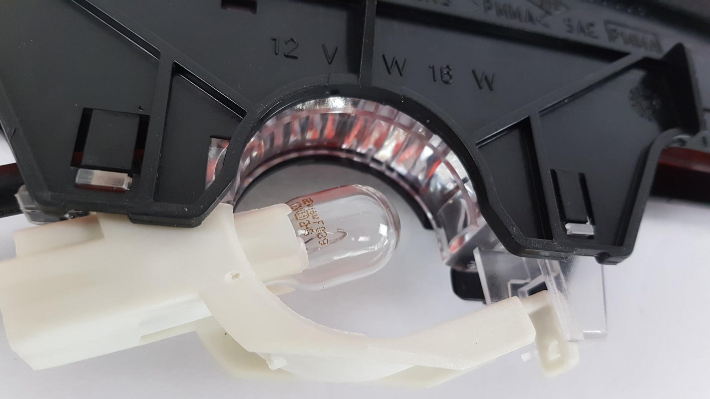 Original RENAULT Espace IV Zusatzbremsleuchte Hinteren 8200036509