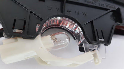 Original RENAULT Espace IV Zusatzbremsleuchte Hinteren 8200036509