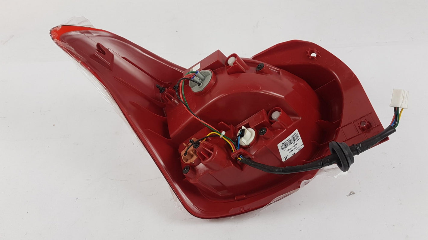 Original HYUNDAI Rückleuchte Heckleuchte rechts 92402B9000