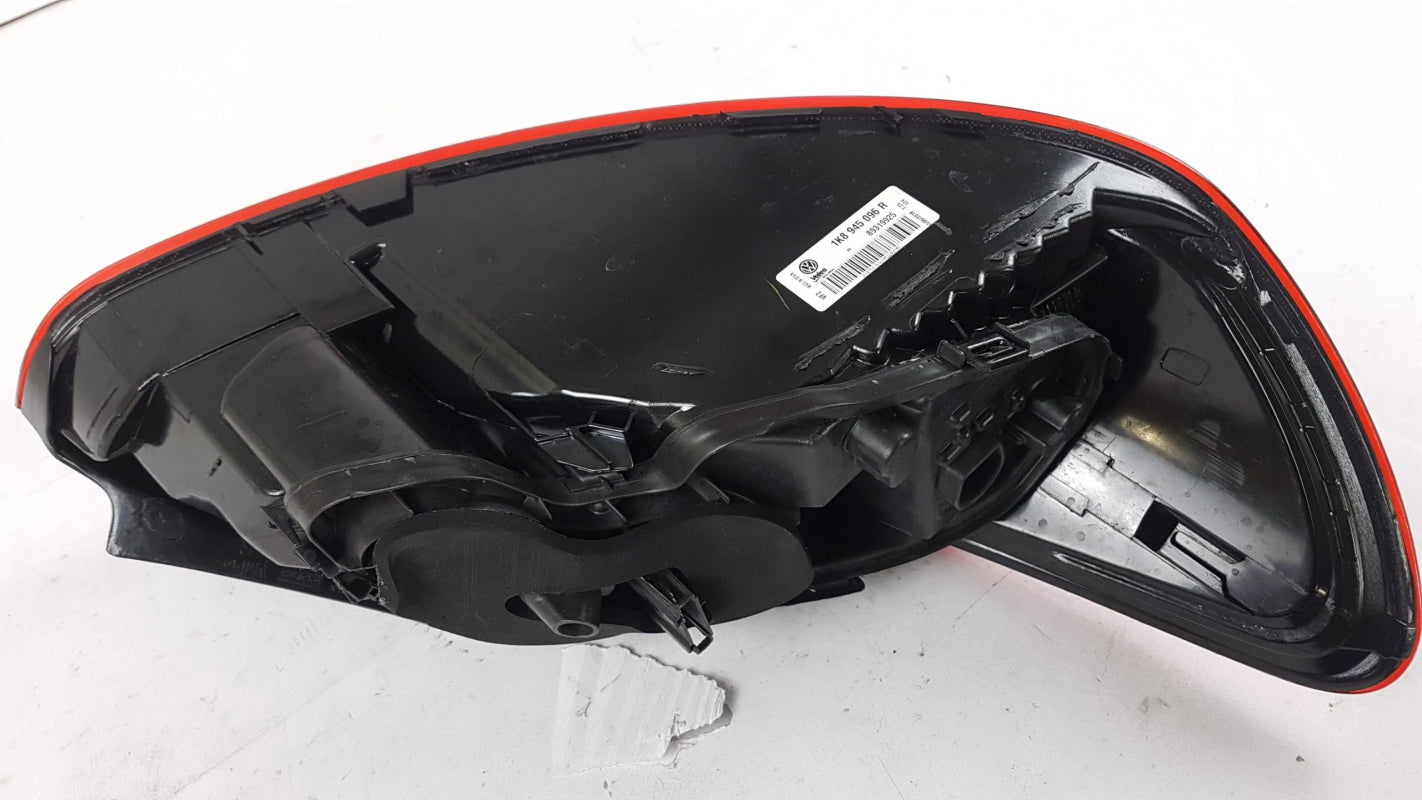 Original VW Scirocco III Heckleuchte Hinten Rechts 1K8945096S