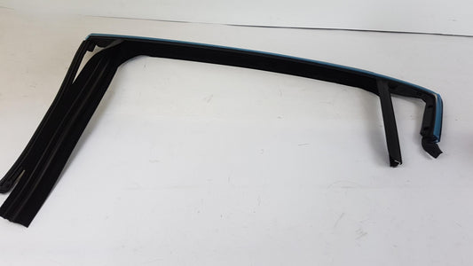 Original ALFA ROMEO Giulietta 2010- Fensterführung hinten links 50511610