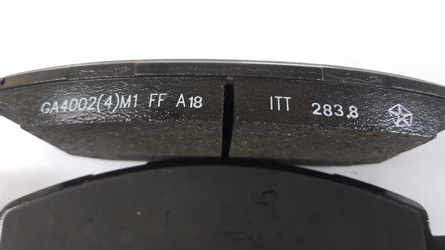 Original JEEP Cherokee (14-21) Bremsbeläge Satz Vorne 2.0 / 2.2 CRD K68227573AD