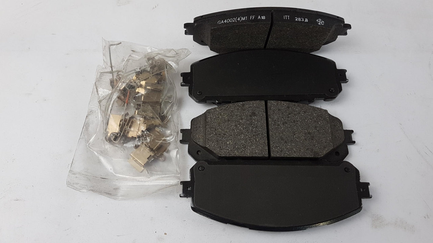 Original JEEP Cherokee (14-21) Bremsbeläge Satz Vorne 2.0 / 2.2 CRD K68227573AD