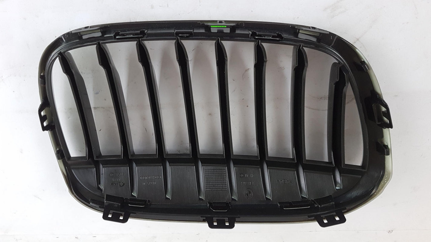 Original BMW X1 F48 F49 M Frontziergitter schwarz hochglänzend links 51712407733