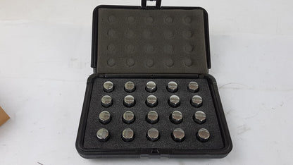 Original JAGUAR F-Type XK XE XF XJ Radmuttern 20-teilig Satz chrom C2D20072