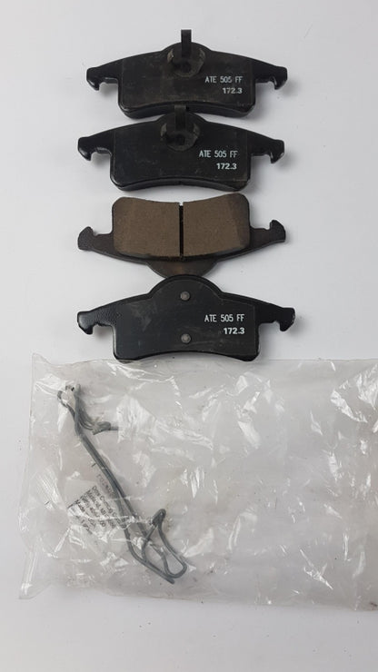 Original JEEP Cherokee XJ 1998 Bremsbeläge 05011970AC