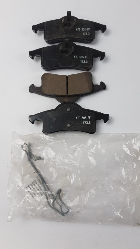 Original JEEP Cherokee XJ 1998 Bremsbeläge 05011970AC