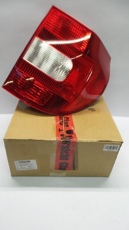 Original SKODA Yeti Heckleuchte Rückleuchte ohne Lampenträger rechts 5L0945112