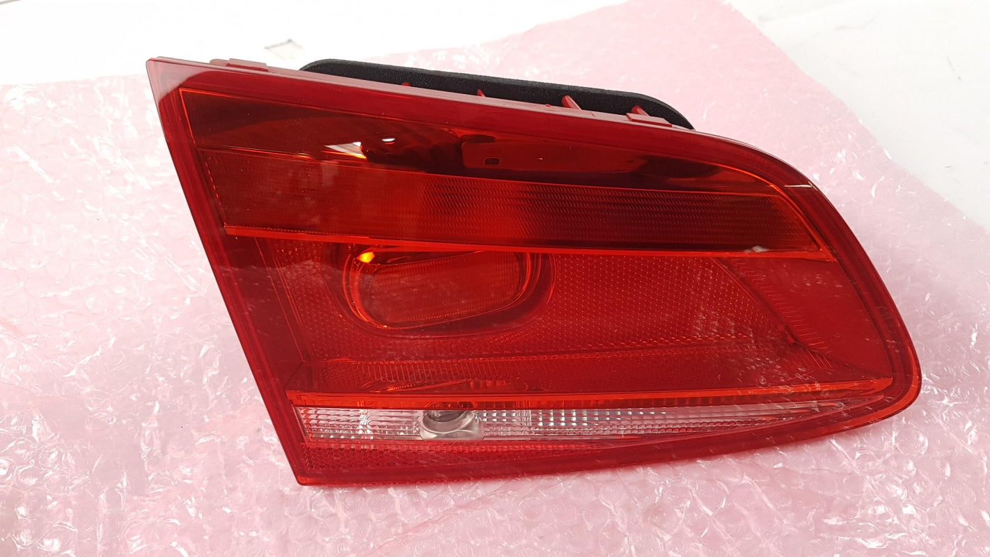 Original OE Volkswagen Heckleuchte 3AF945093J