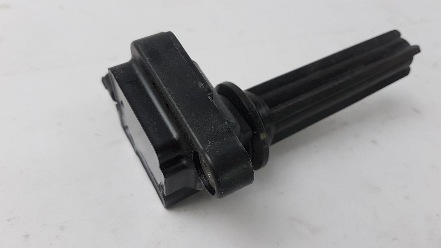 Original OPEL Vectra-C Signum SAAB 9-3 (9440) 2.0i Zündspule 12787707