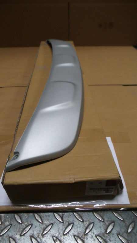 Original CITROEN C4 Cactus Vordere Stoßfängerabdeckung grigio-Alu 1611186480