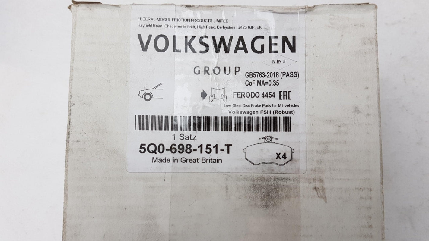 Original AUDI A3 8V VW Golf 7 SEAT Leon Bremsbeläge vorne 5Q0698151T