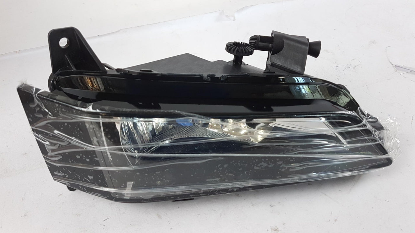 Original OE Volkswagen Nebelscheinwerfer 6VA941699
