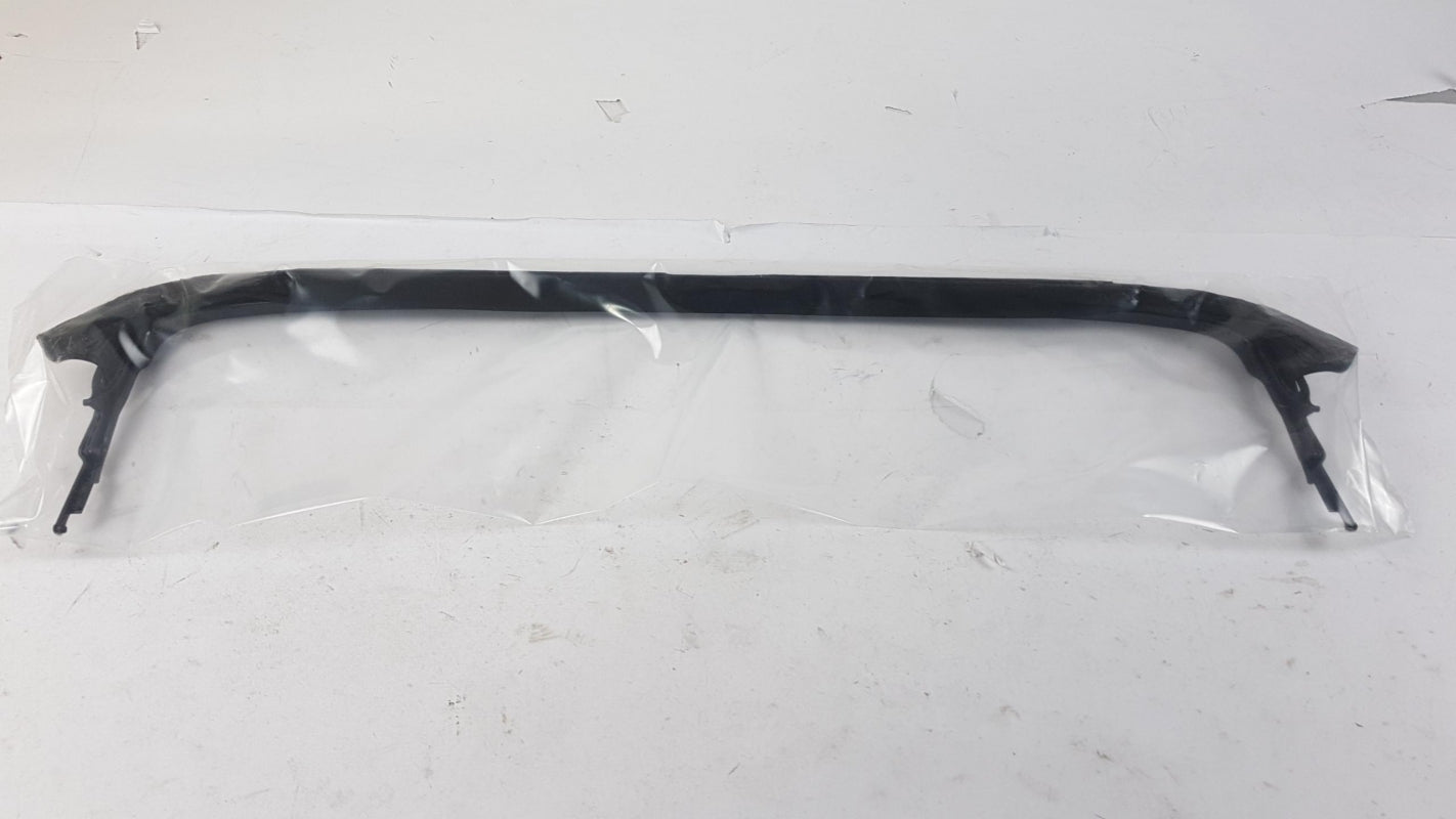 Original OE Volkswagen Windabweiser 4M8877651