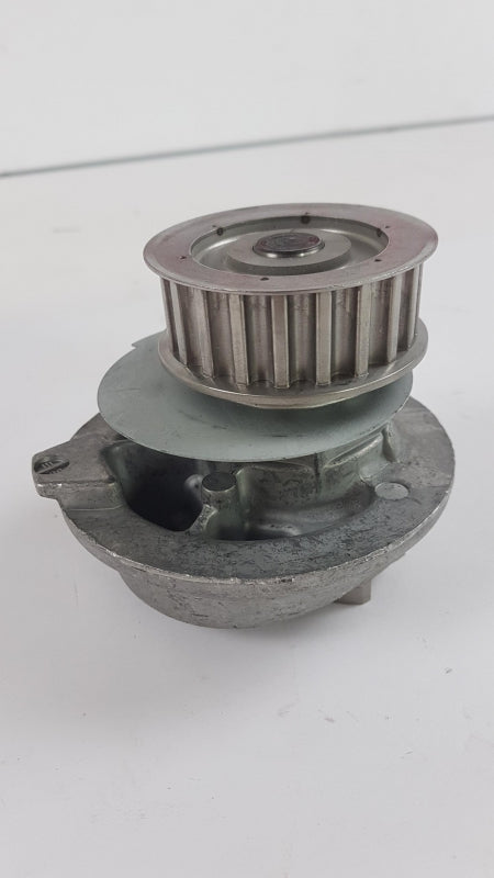Original OPEL Astra-F Calibra Ascona-C Frontera-A Kadette-E Wasserpumpe 90272361