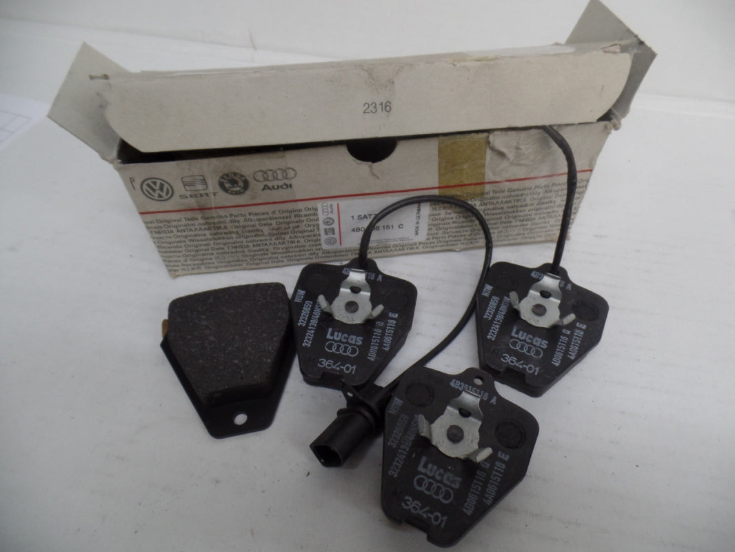 Original AUDI A6 C5 (4B) Bremsbeläge Vorne 4B0698151C