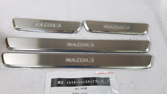 Original MAZDA 3 BP Beleuchtete Einstiegsleisten Satz 4 Stück BDGHV1370