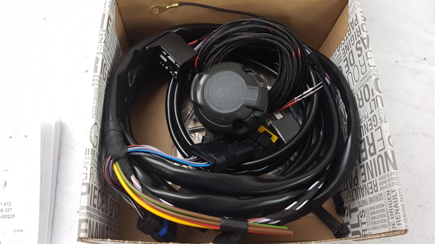 Original OE RENAULT tow bar electrical kit 8201461972 