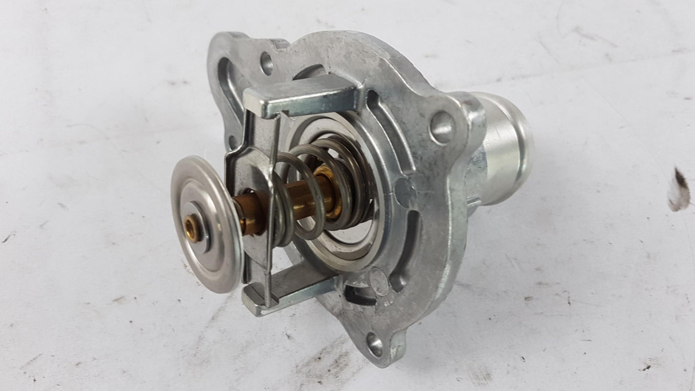 Original OE Volkswagen Thermostatgehäuse 057121111C