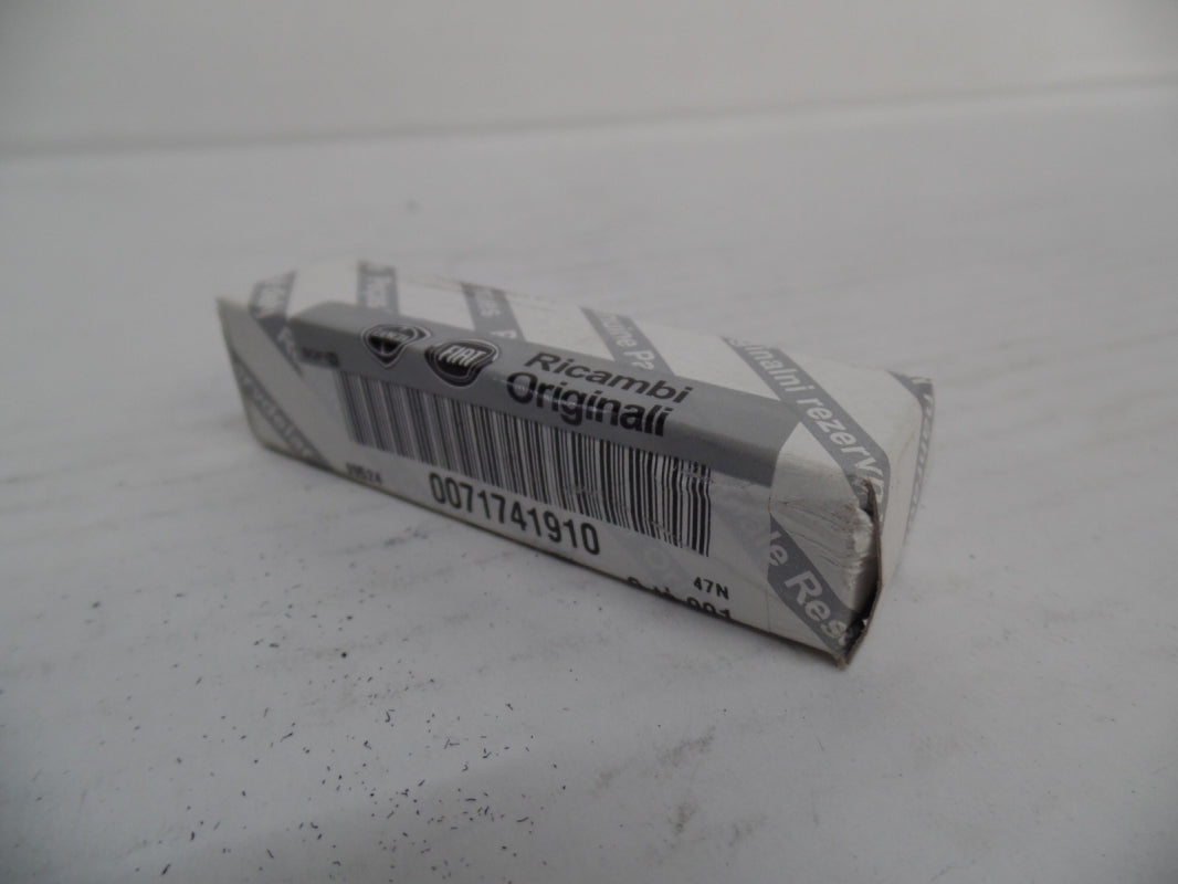 Original FIAT Sedici spark plug 71741910 