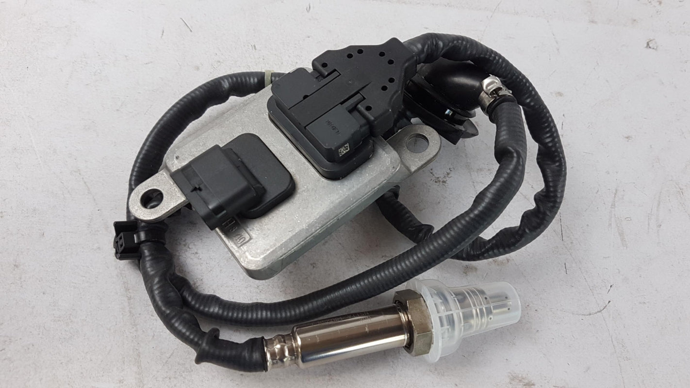 Original MERCEDES-BENZ SL-Klasse (R231) NOX Sensor Lambdasonde A0009053703