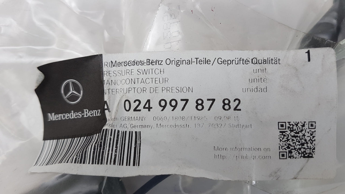 Original OE MERCEDES-BENZ Druckschalter A0249978782