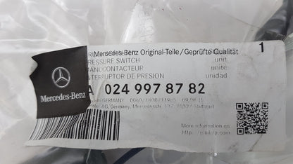 Original OE MERCEDES-BENZ Druckschalter A0249978782