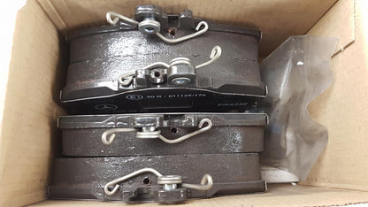 Original MERCEDES-BENZ W202 Scheibenbremse Bremsbeläge vorne A0054204620