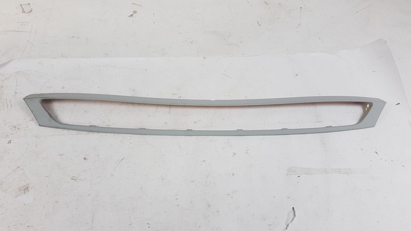Original FORD Focus (CAK) '98-'05 Kühlergrill Rahmen grundiert 1211972
