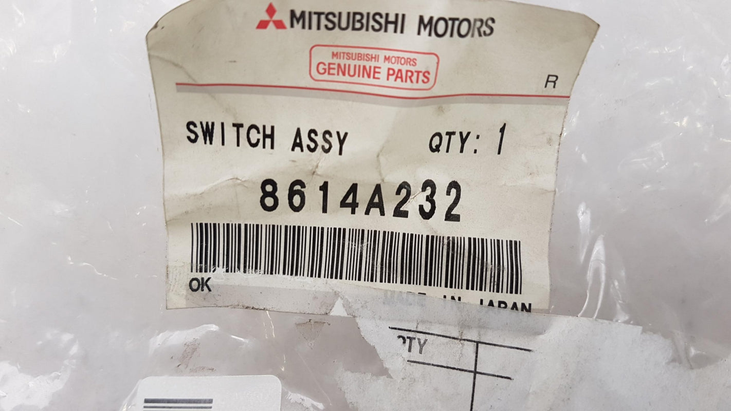 Original OE MITSUBISHI Scheinwerfer Schalter 8614A232