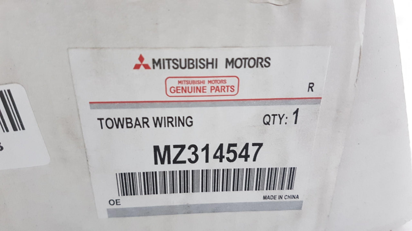Original OE MITSUBISHI Anhängerkupplung Elektrosatz MZ314547